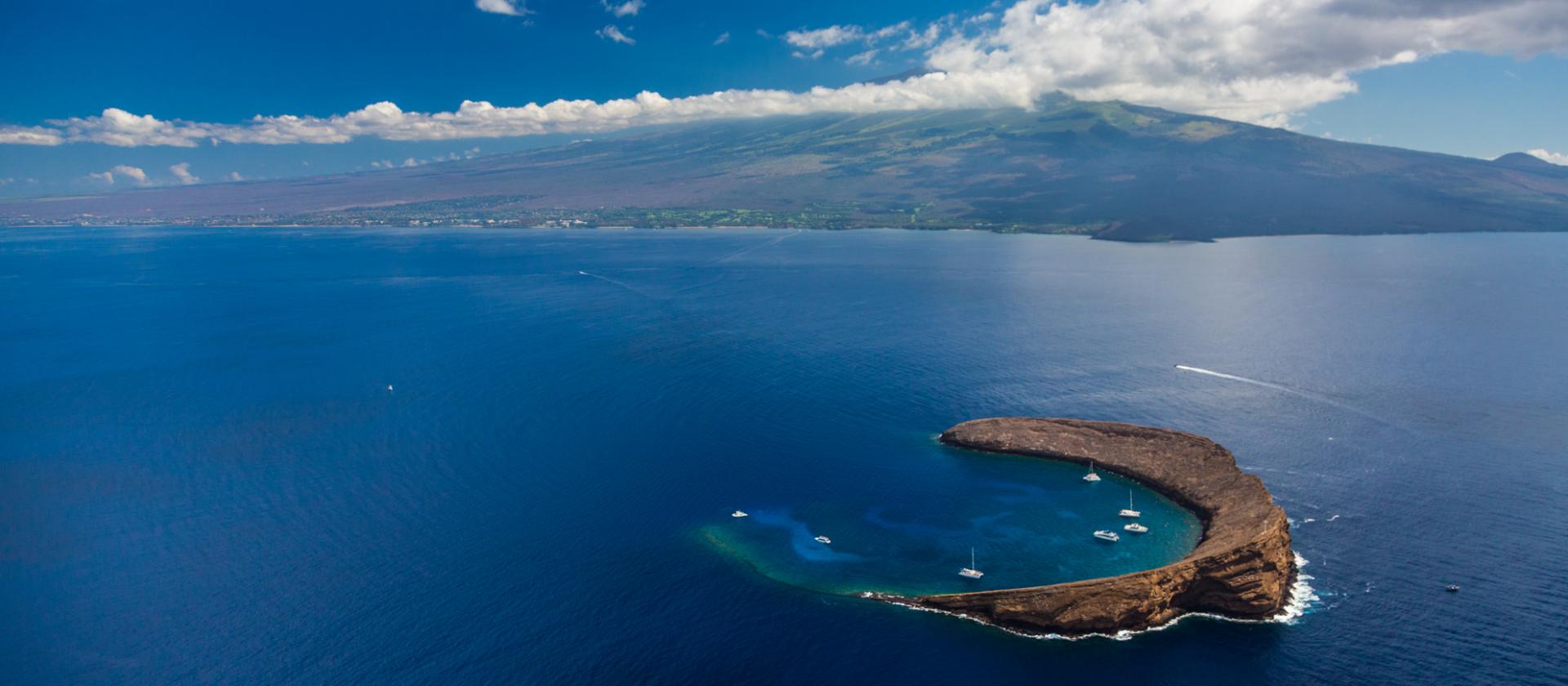 Krater Molokini u wybrzeży Maui